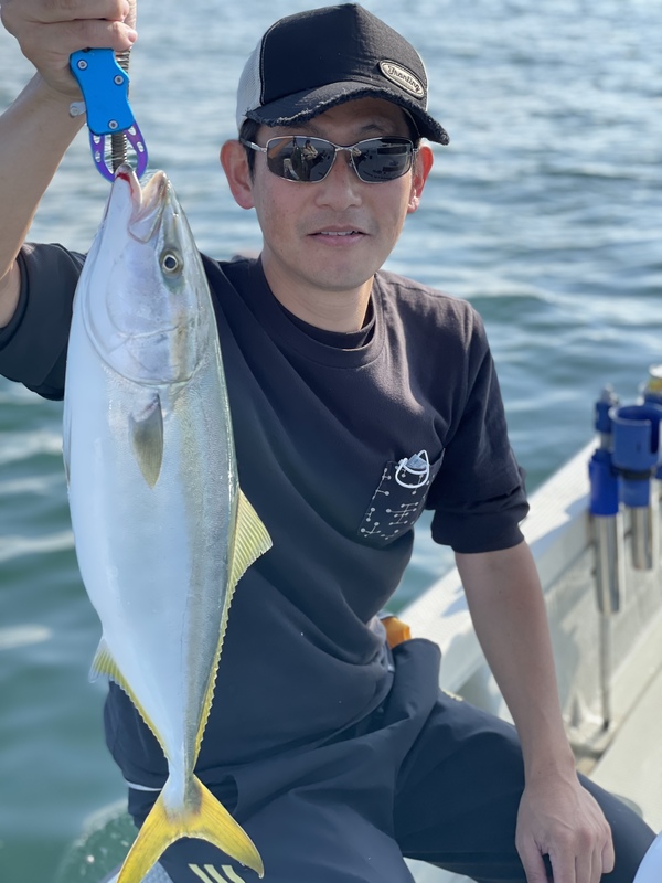 シーバス爆釣 大イナダ ボイル ボートシーバスのmakoto Maru 東京湾 千葉県 木更津 富津 盤洲 金田海岸